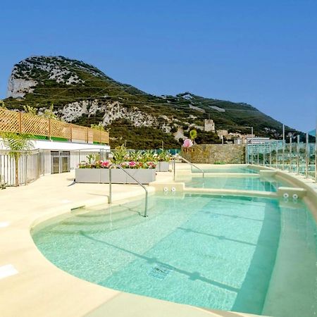 Ocean Spa Suite 11-Hosted By Sweetstay Gibraltar Extérieur photo
